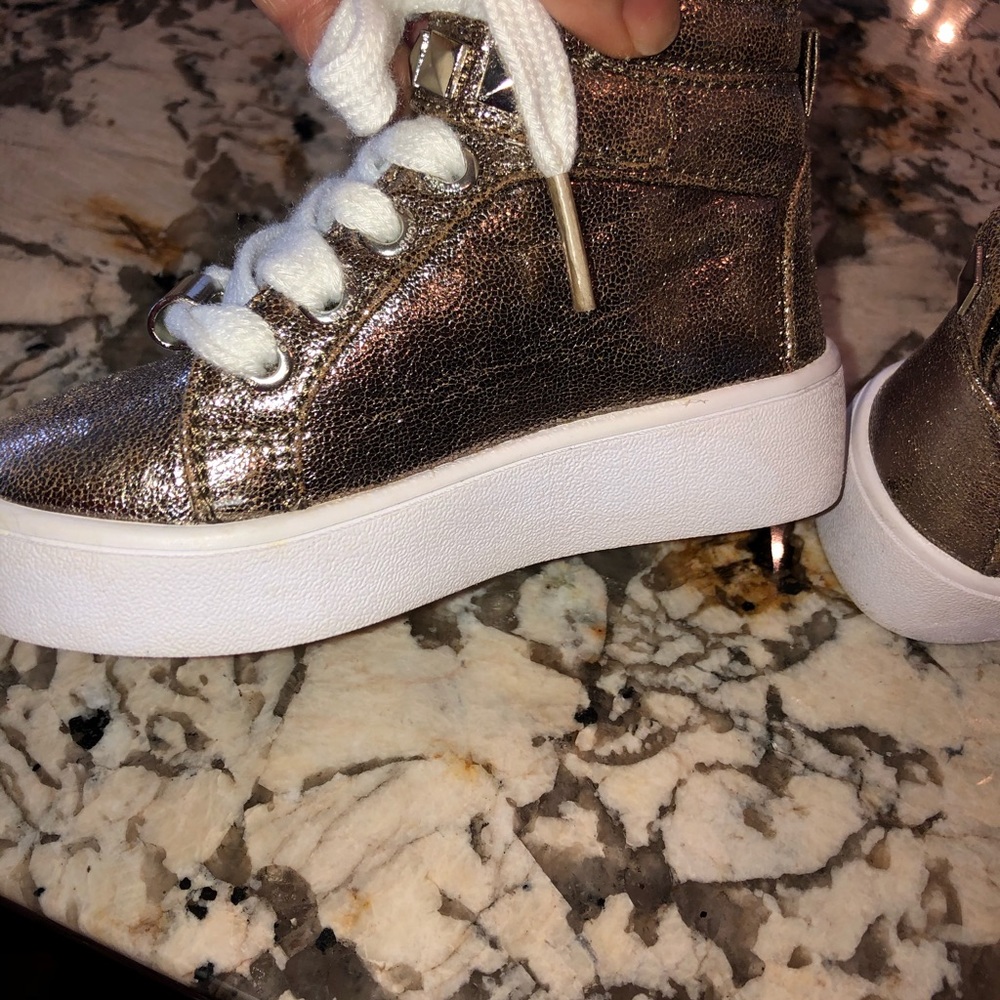 Size 5 ( little girl) Michael Kors High tops - Picture 3 of 8